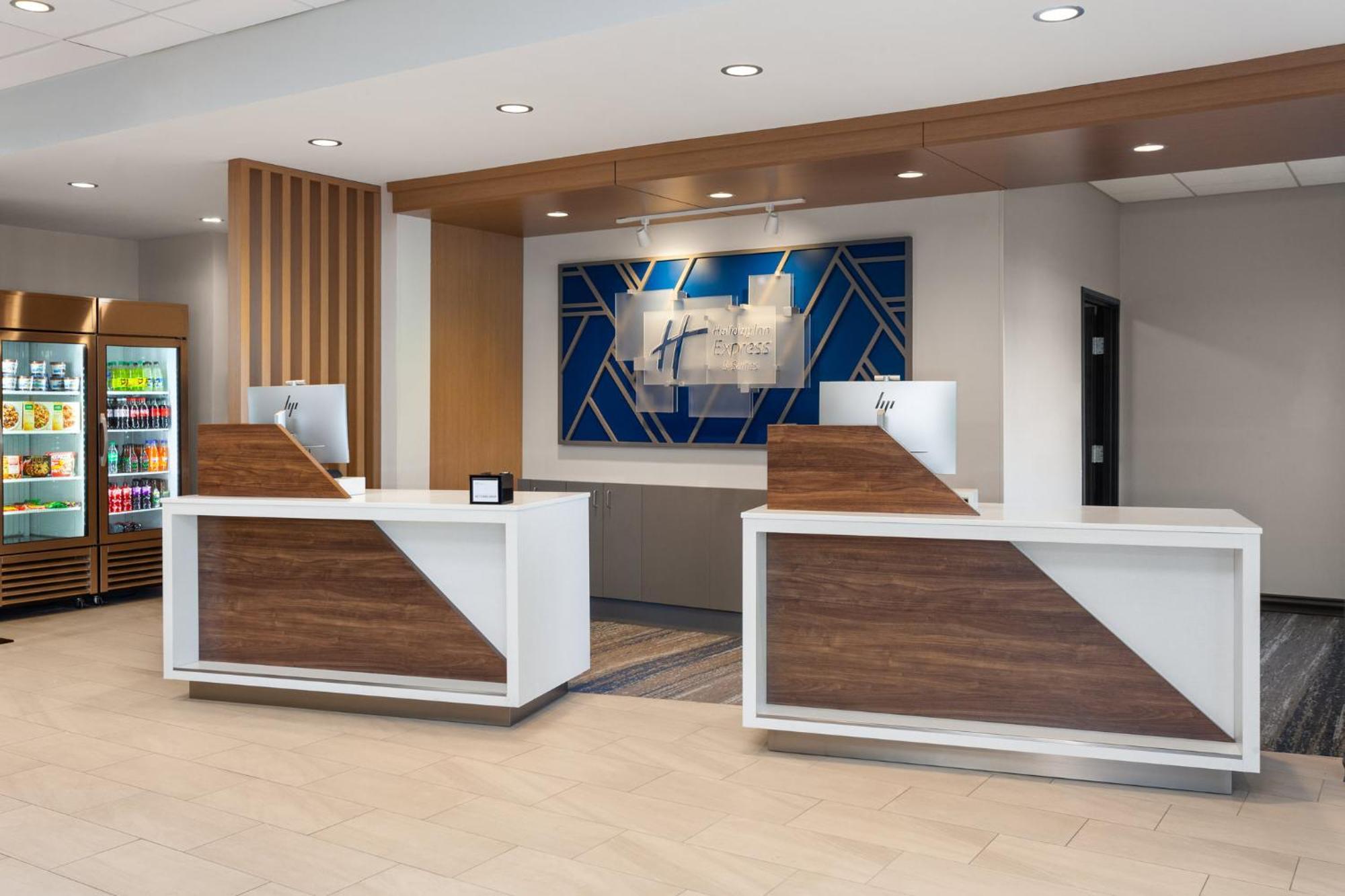 Holiday Inn Express & Suites Reedsburg - Dells Area By Ihg ภายนอก รูปภาพ