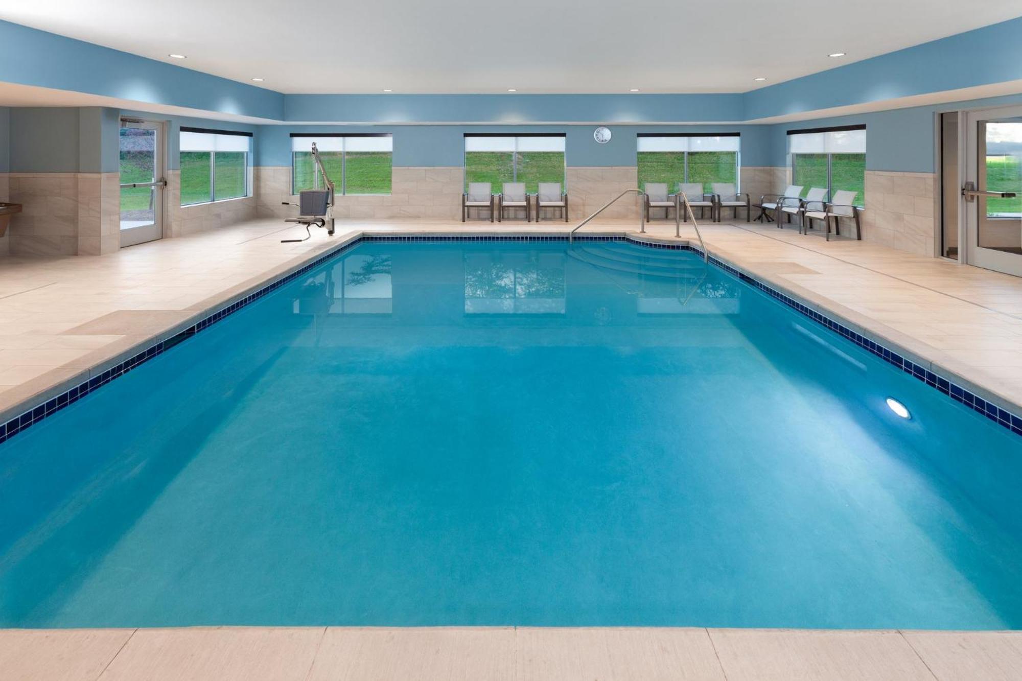 Holiday Inn Express & Suites Reedsburg - Dells Area By Ihg ภายนอก รูปภาพ