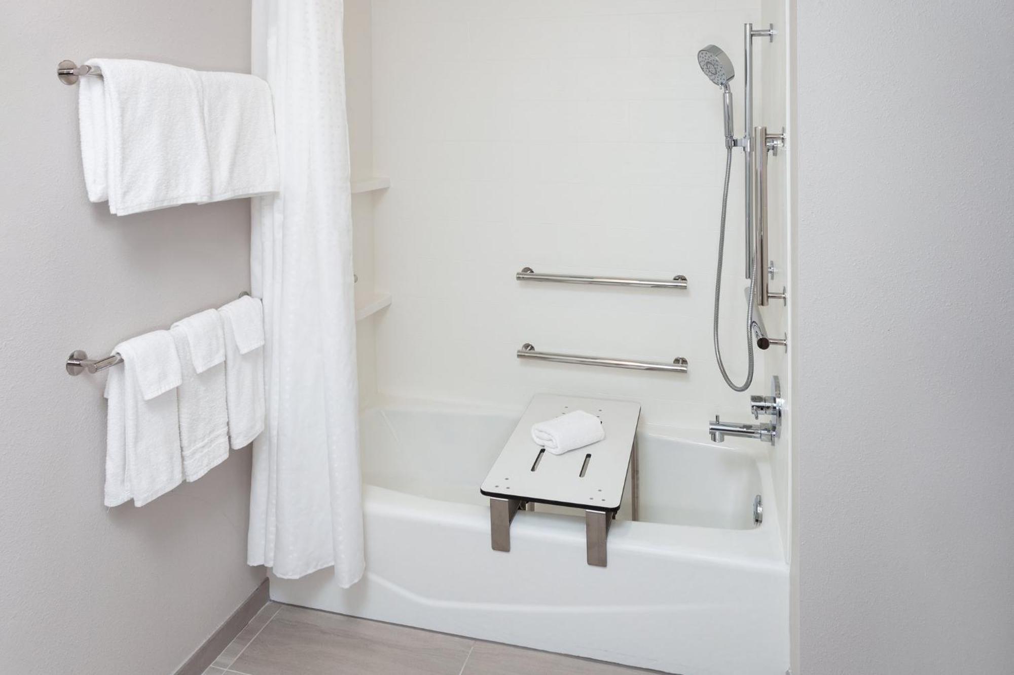 Holiday Inn Express & Suites Reedsburg - Dells Area By Ihg ภายนอก รูปภาพ